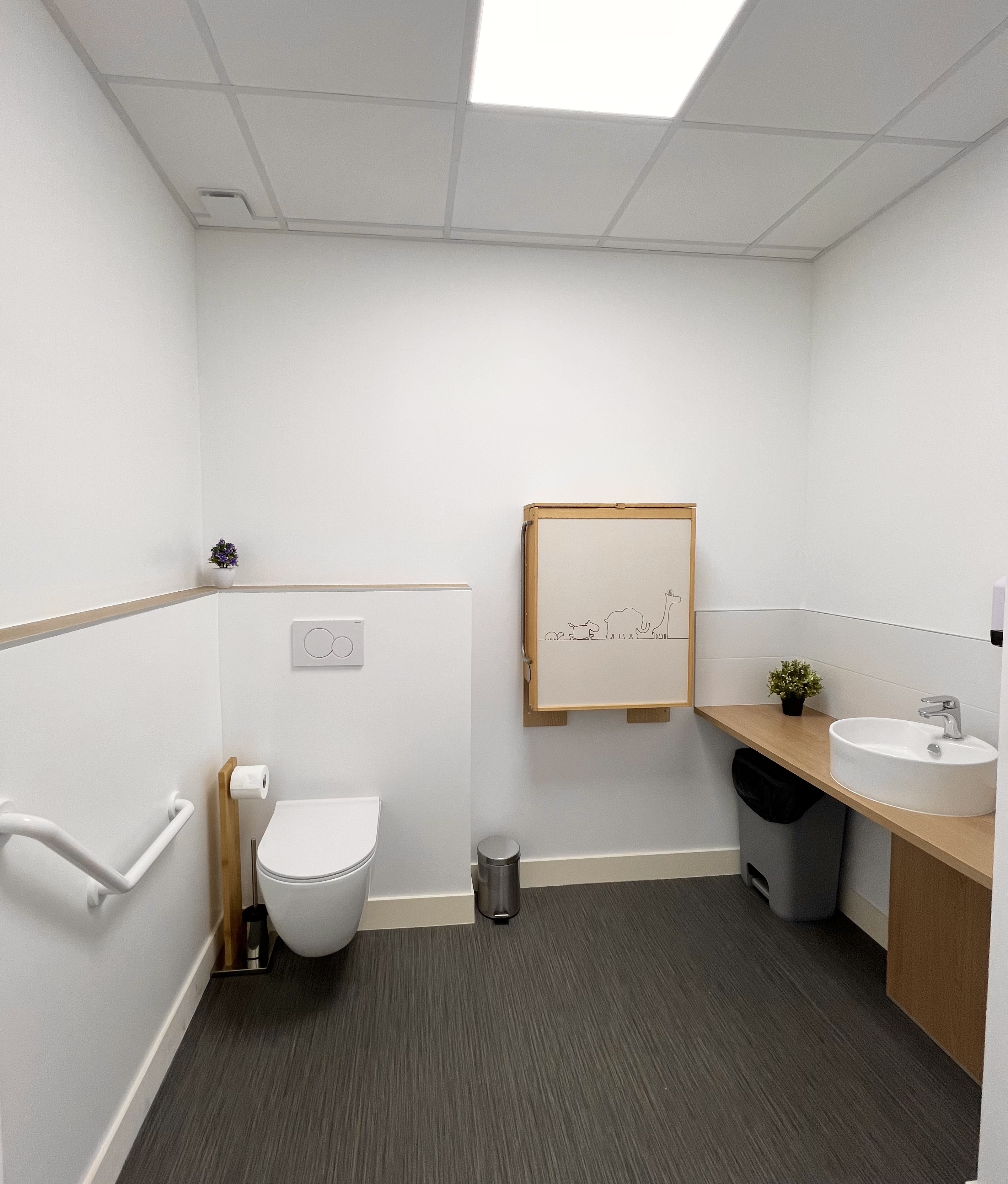 Toilette adaptée du pôle médical